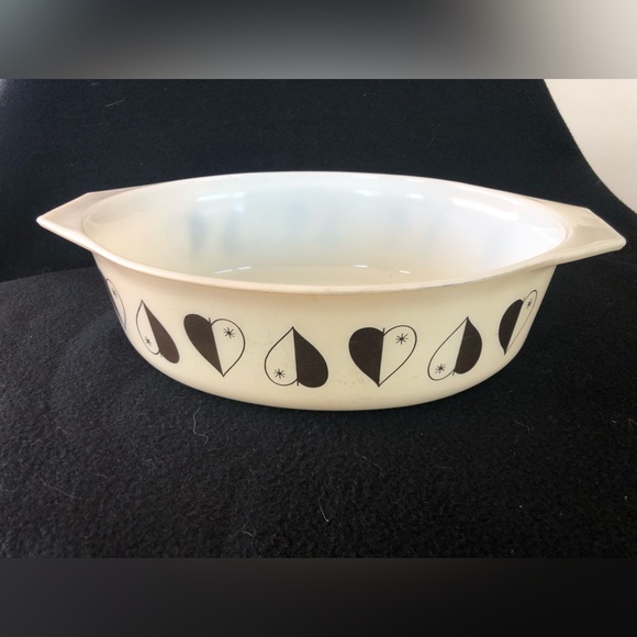 Pyrex 045 Golden Hearts 2 1/2 Qt Casserole Dish - Picture 2 of 5